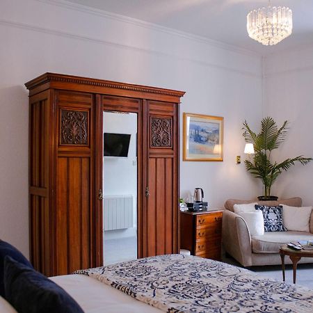 Отель Gresham Court Торки Экстерьер фото