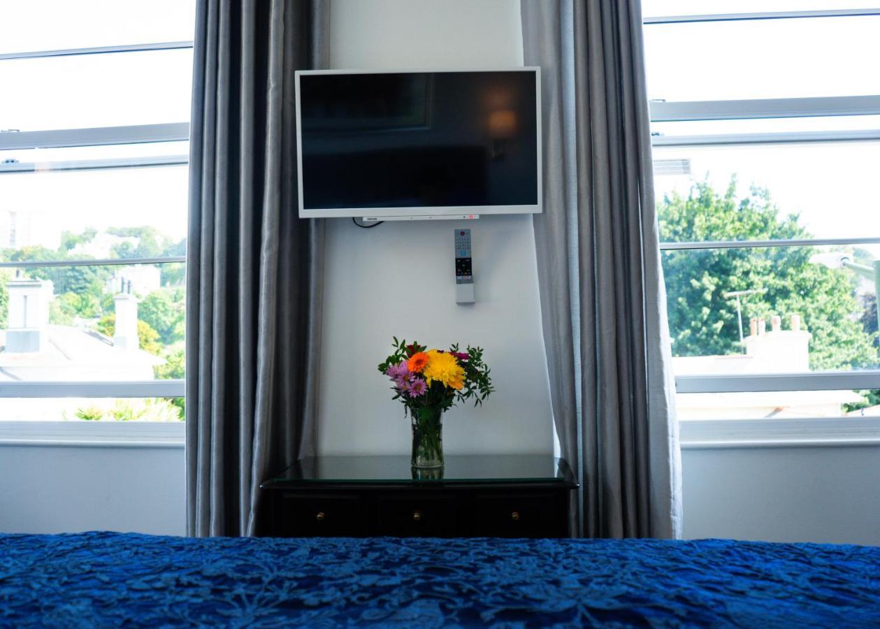 Отель Gresham Court Торки Экстерьер фото