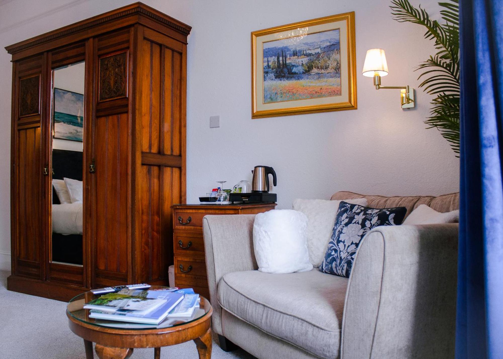 Отель Gresham Court Торки Экстерьер фото